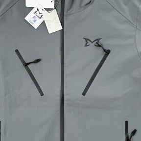 Jaqueta Mertra “Monogram Shell” ( Cinza )