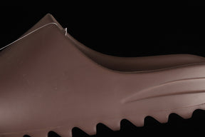 Yeezy Slide “Soot 2021”