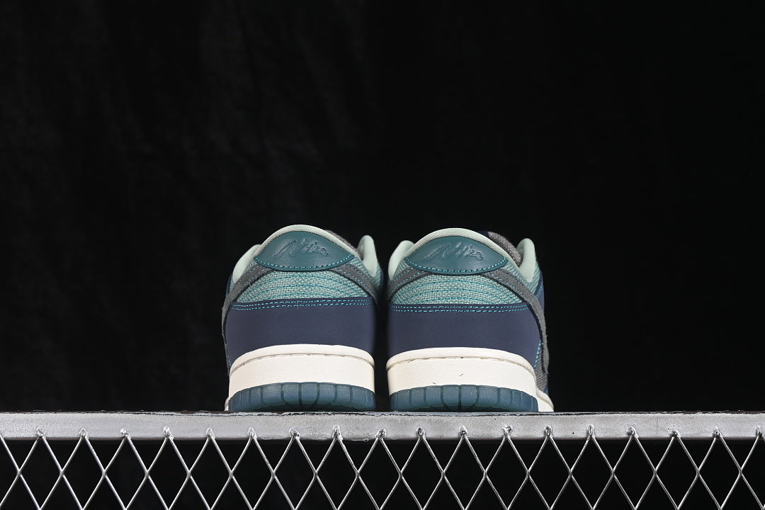 Dunk “Dark Obsidian”