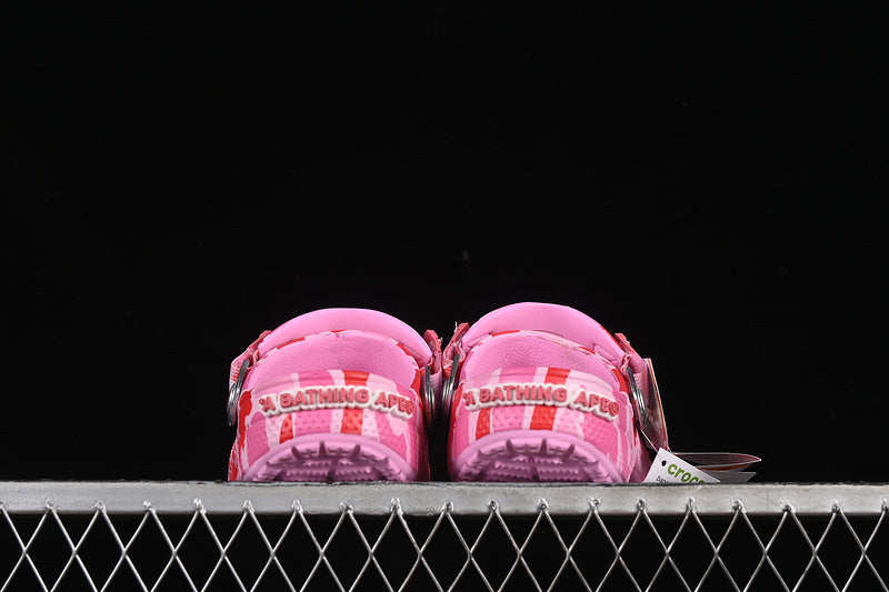 BAPE  X Crocs ( Rosa )