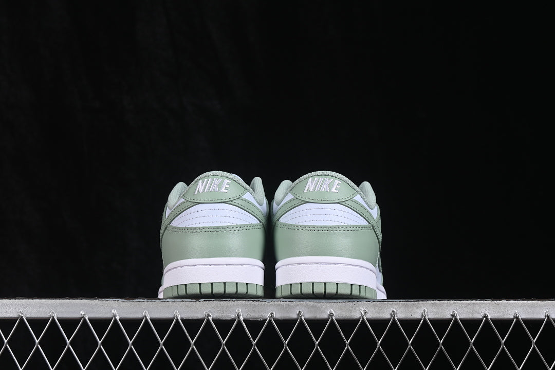 Dunk “Olive Aura”
