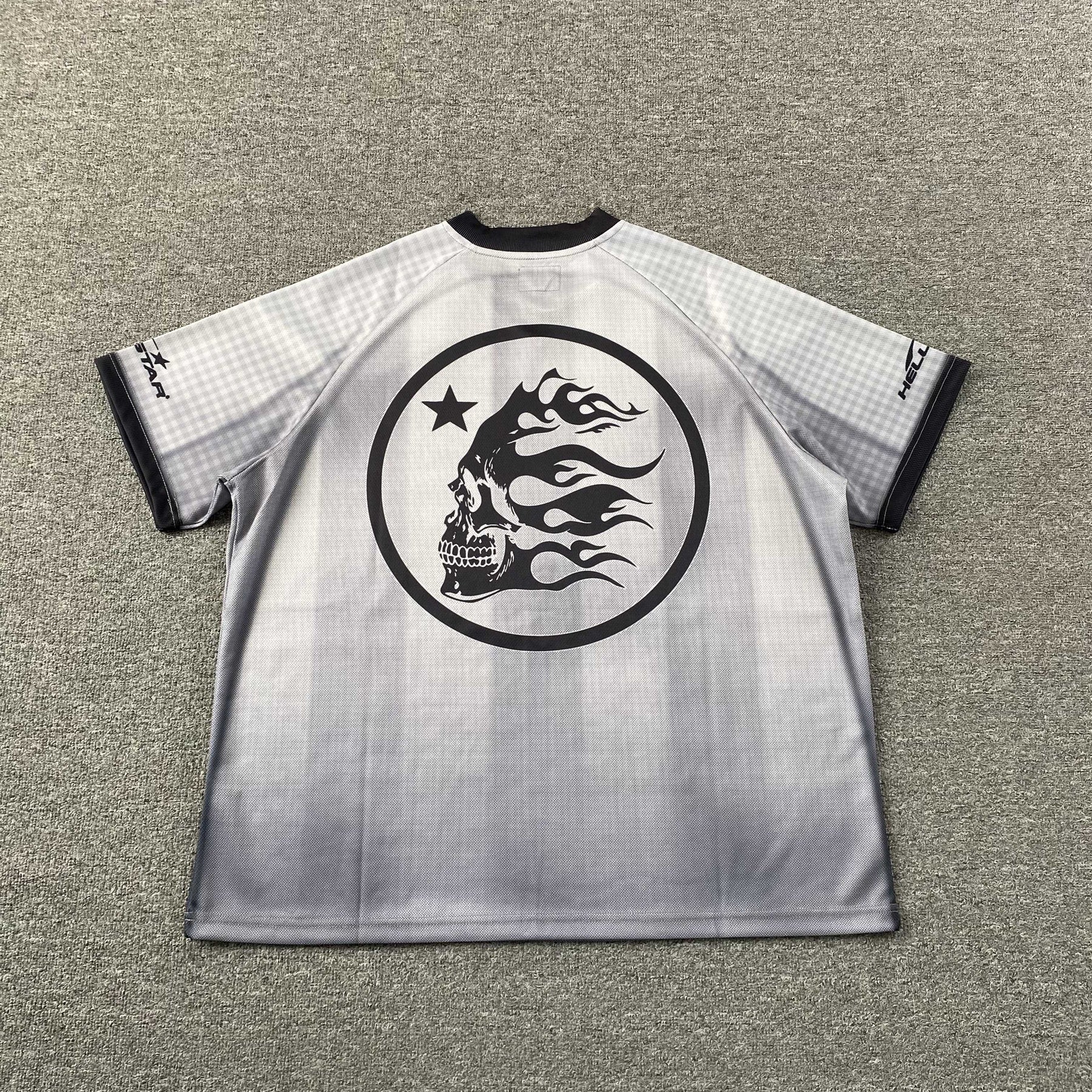 Camisa Hellstar “Sports Core Skull Gel”