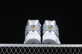 Air Max DN8 “Metallic Silver”