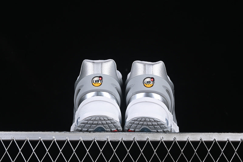 Air Max DN8 “Metallic Silver”