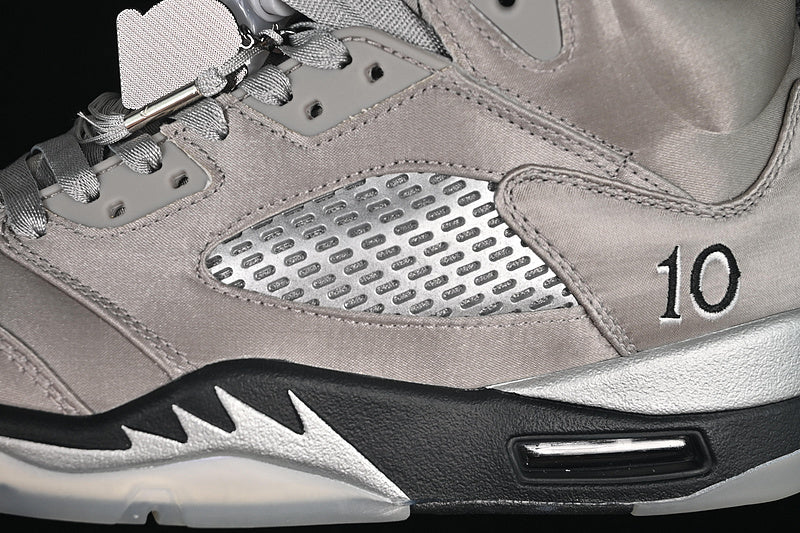 Air Jordan 5 “Wings Medium Grey Metallic Silver”