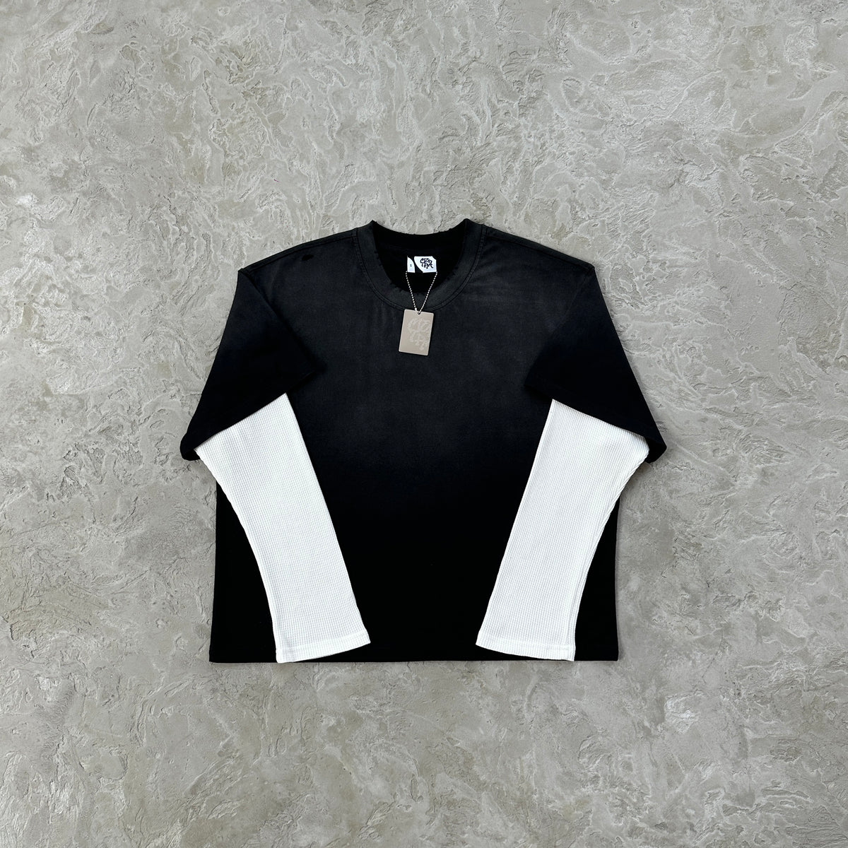 Camisa Mertra Manga longa “Fake Two-Piece” ( Preto )