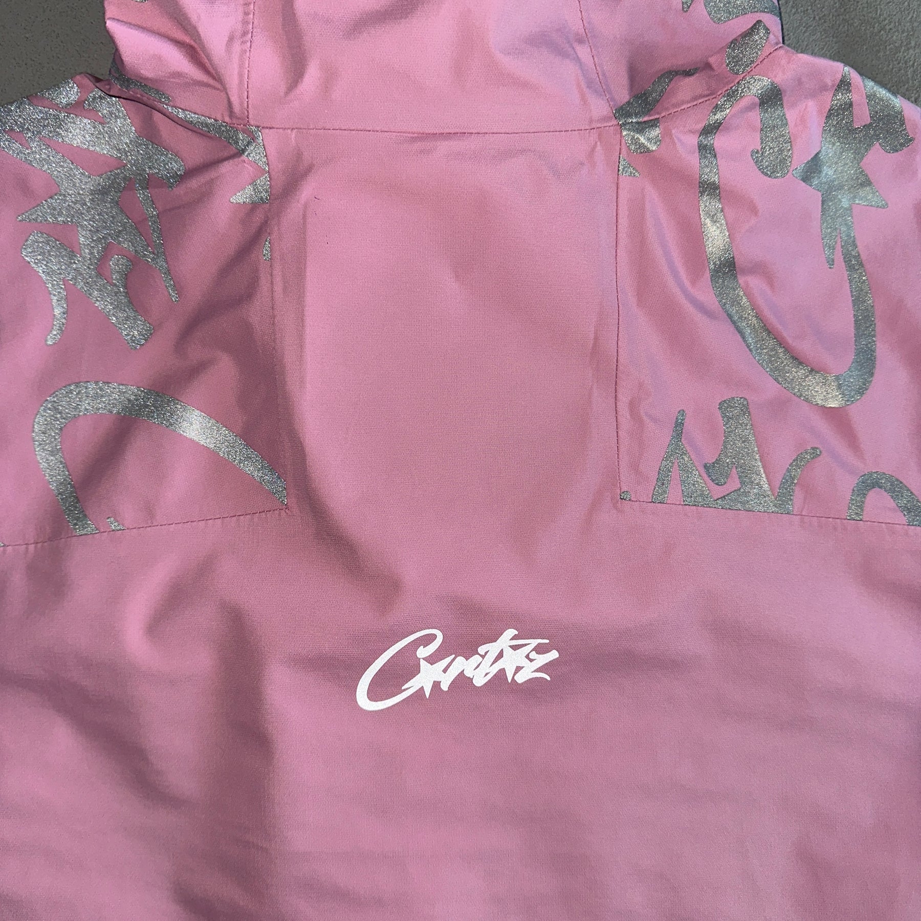 Jaqueta Corteiz “Elitework Shell” ( Rosa )