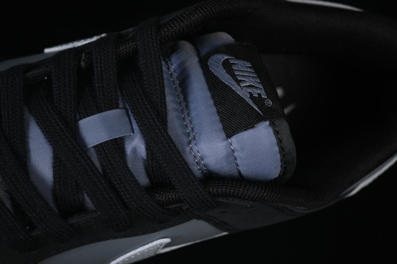 Dunk “Black Smoke Grey”