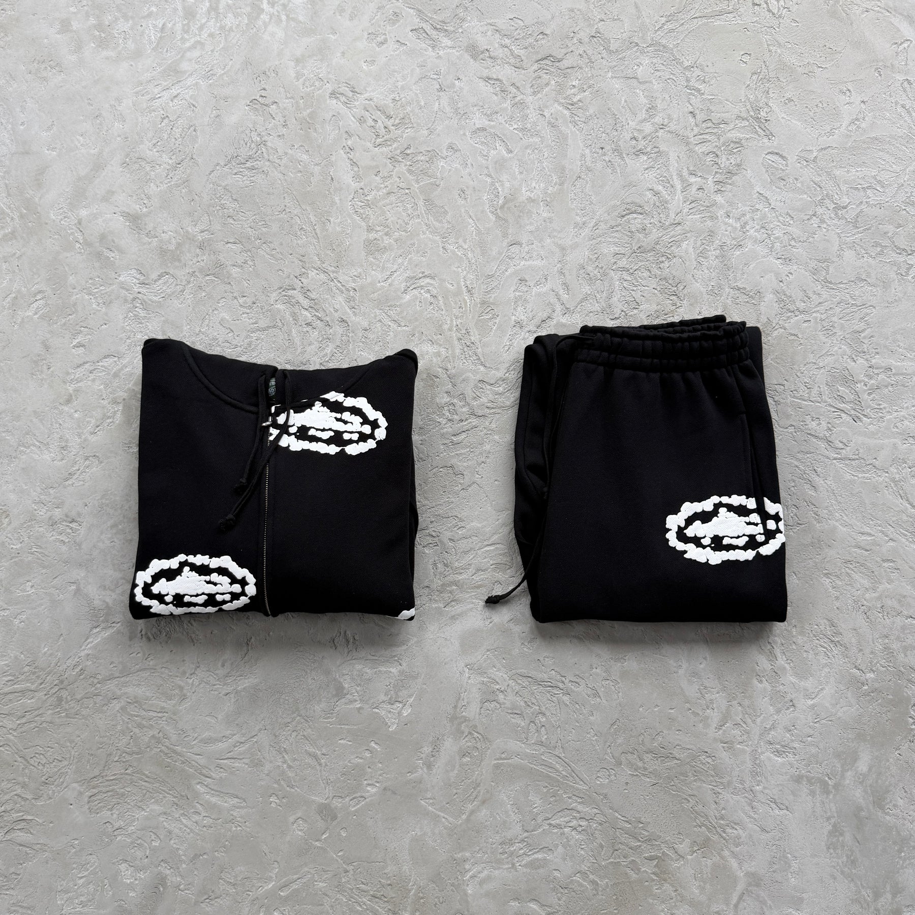 Conjunto Corteiz x Denim Tears ( Preto )