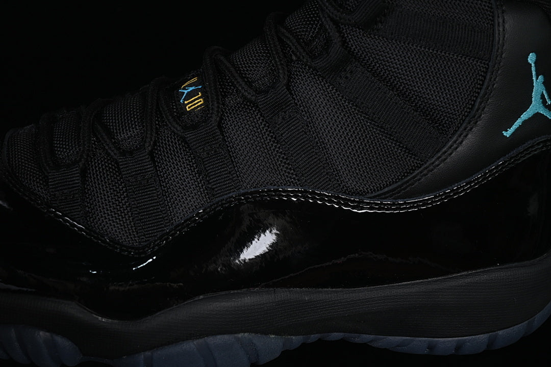Air Jordan 11  ”Unc”