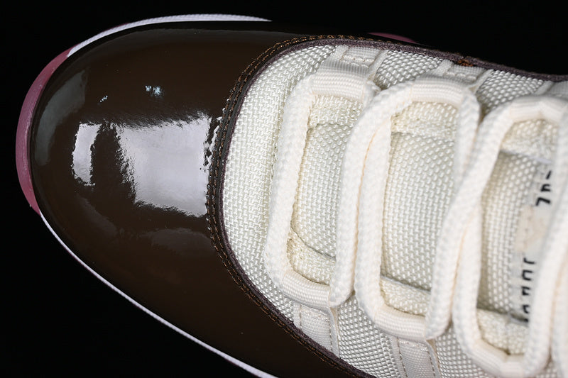Air Jordan 11  “Neapolitan”