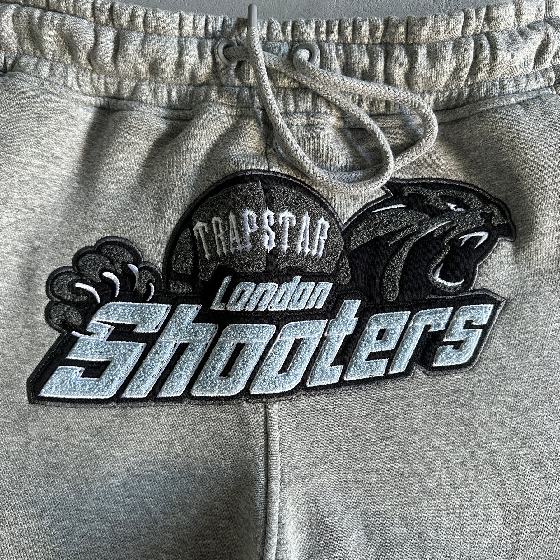 Conjunto Trapstar “Shooters Technical” ( Cinza )
