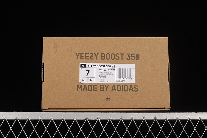 Yeezy 350 V2 “Dazzling Blue”