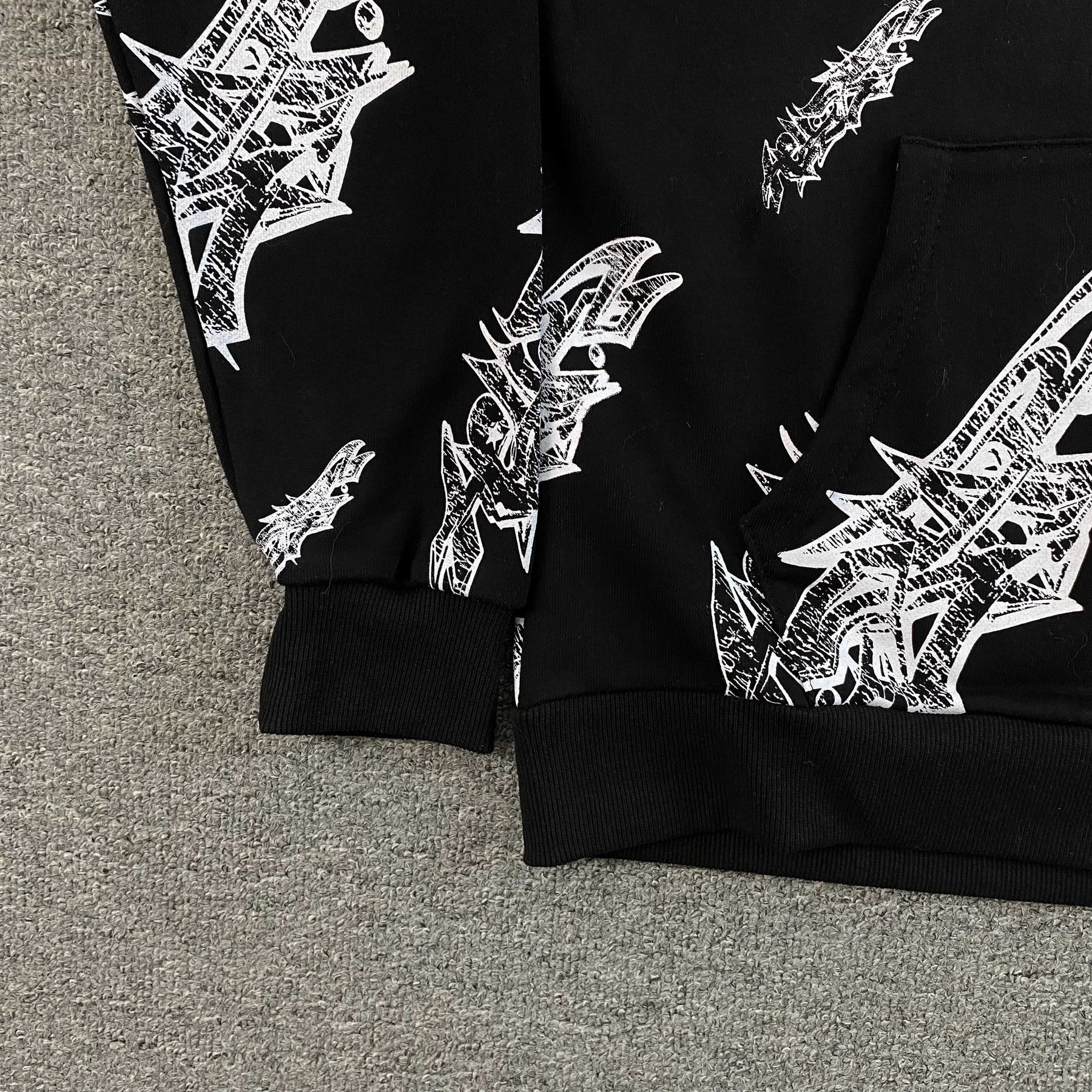 Moletom Hellstar “ Roll Print Graffiti” ( Preto )