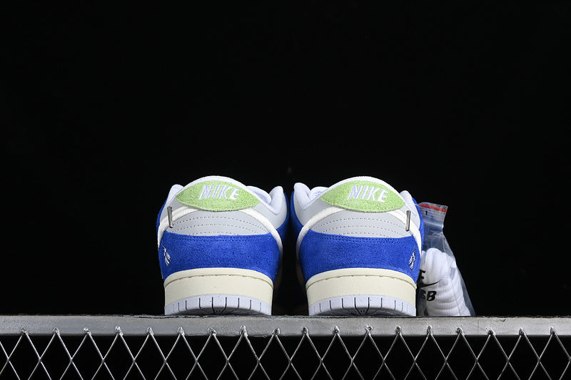 Dunk x Fly Streetwear