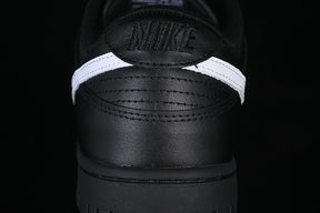 Dunk “Black White Swoosh”