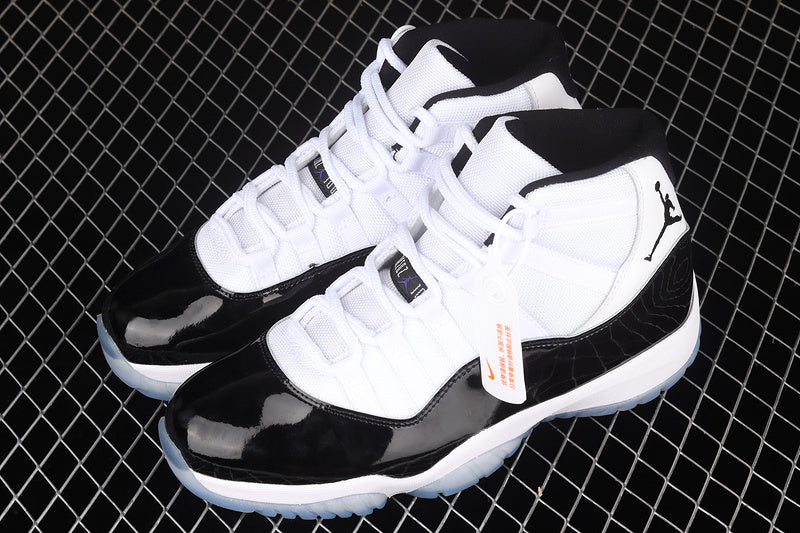 Air Jordan 11 ” Concord ”