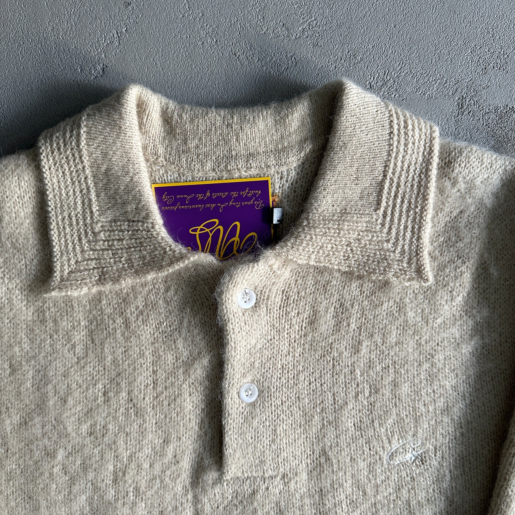 Sueter Corteiz “Morehairfuzzy Collar”