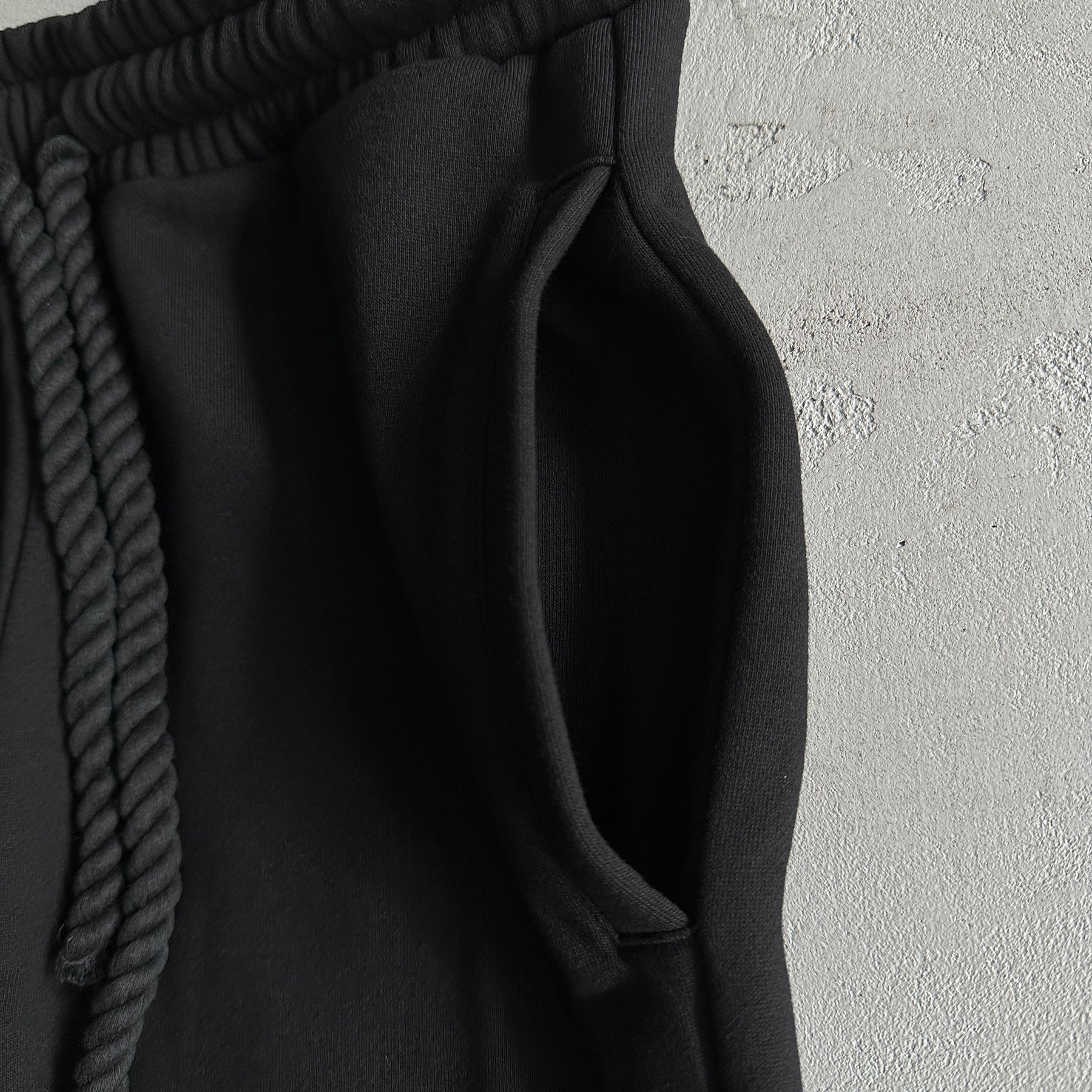 Conjunto Syna World Frio ( Preto e Vermelho )