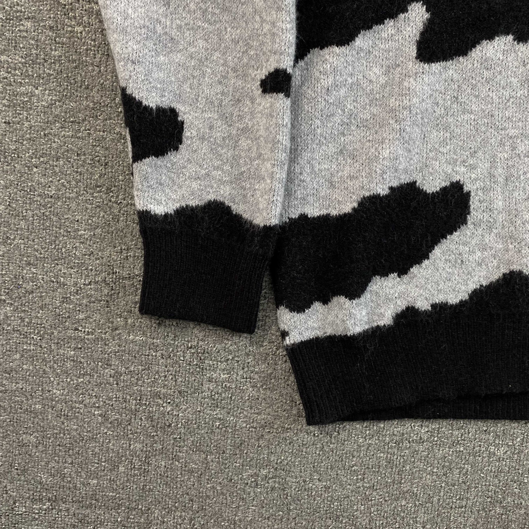 Sueter Corteiz “Soprano Knit”
