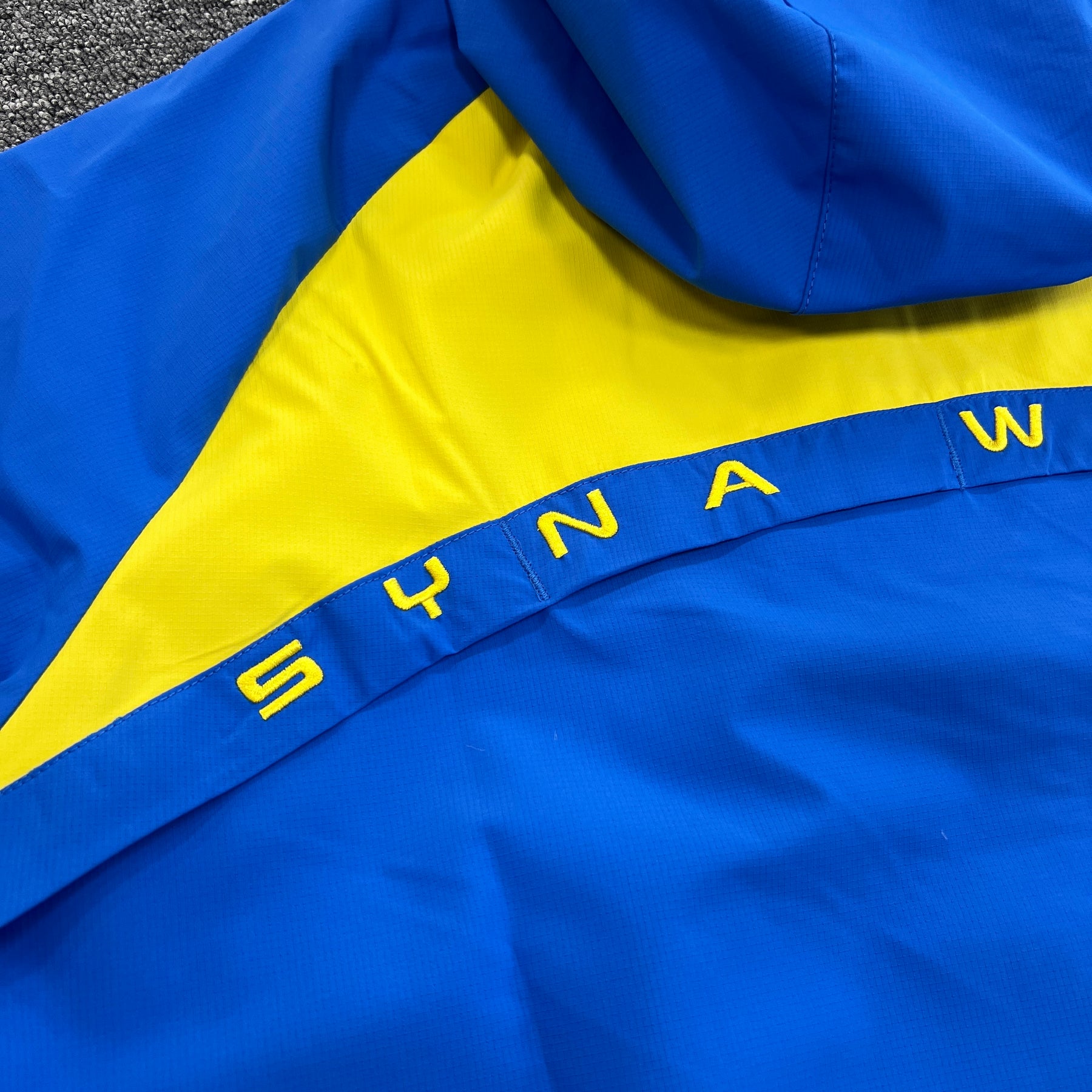 Conjunto Syna World “Vortex Track” ( Azul e Amarelo )