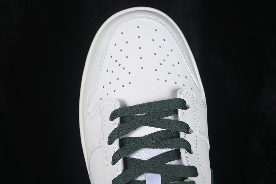 Dunk “Sail Fir”