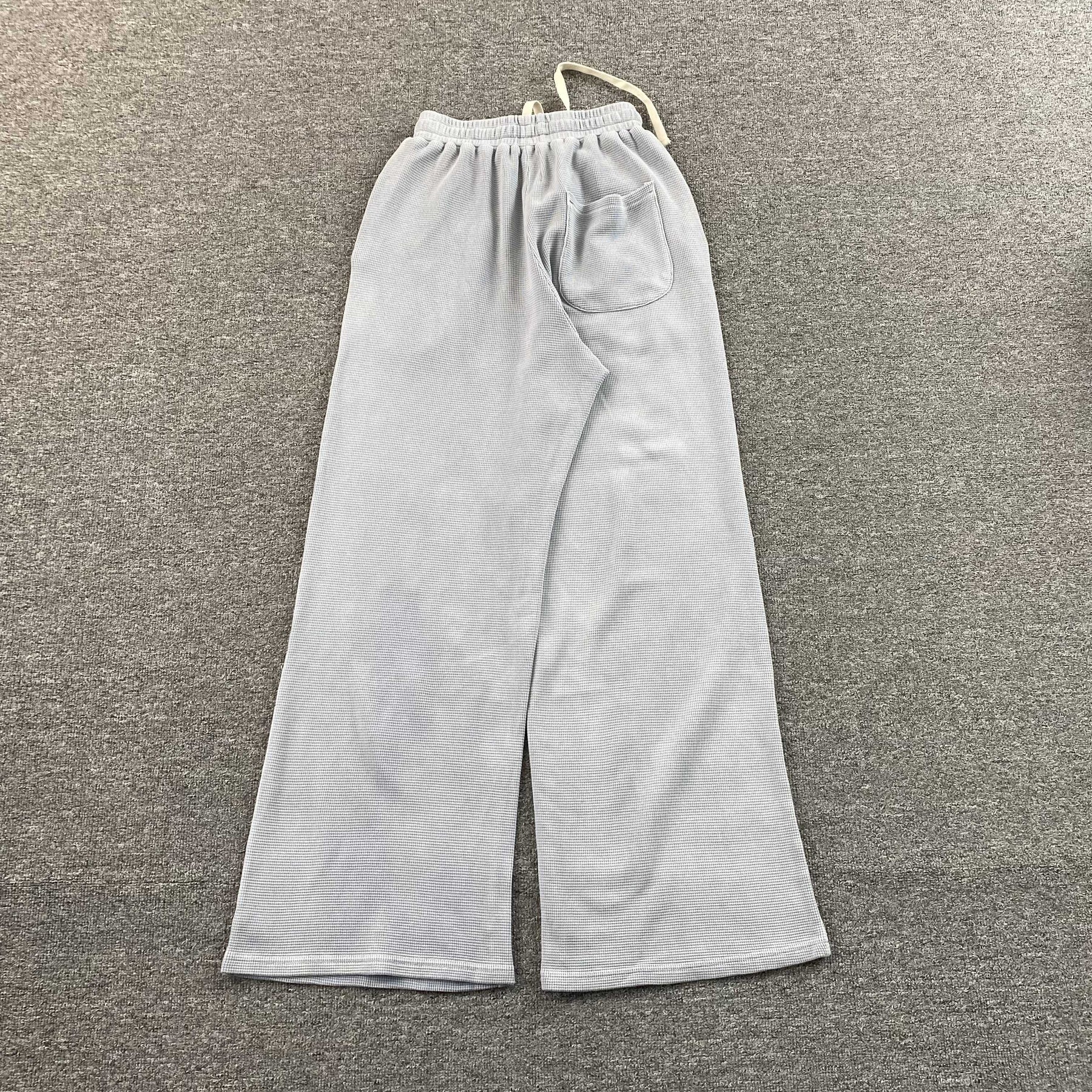 Calça Vertabrae “Ripped Geometric Embroidery”