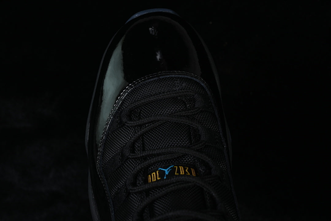 Air Jordan 11  ”Unc”
