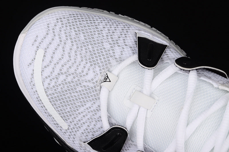 Nike Kyrie 7 “Metallic Gold”