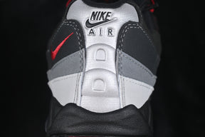 Air max 95 x Liverpool FC “Black Gym Red”