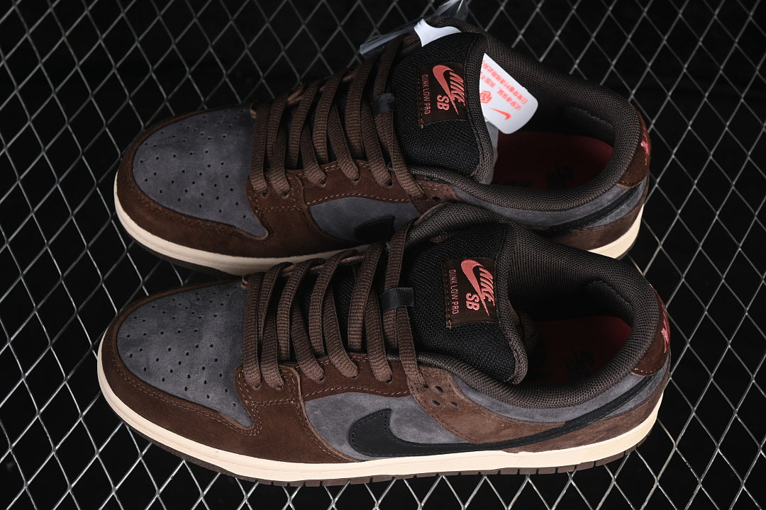 Dunk “Strummer”