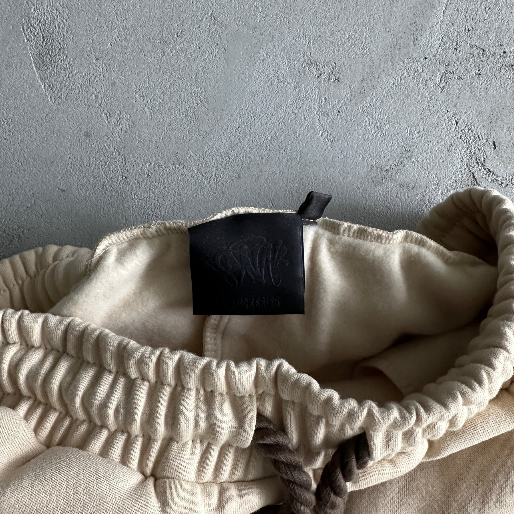 Conjunto Syna World Frio ( Bege e Amarelo )