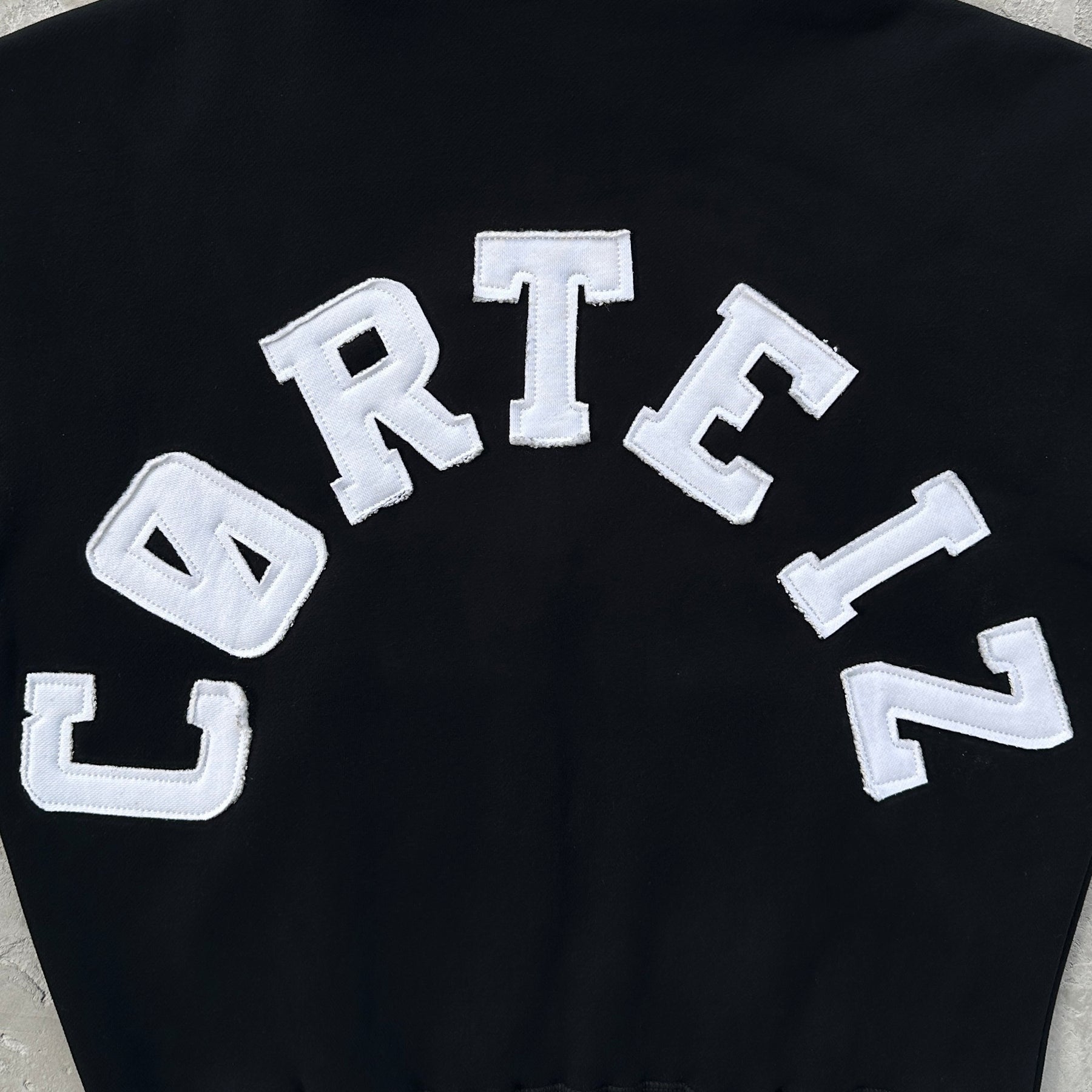 Conjunto Corteiz “College Arch Open” ( Preto )