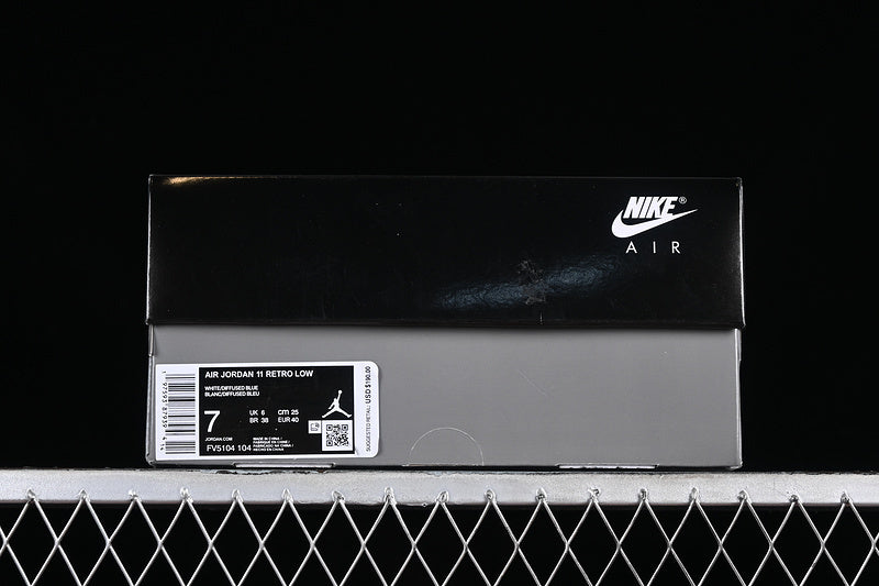 Air Jordan 11 Low ”Diffused Blue”