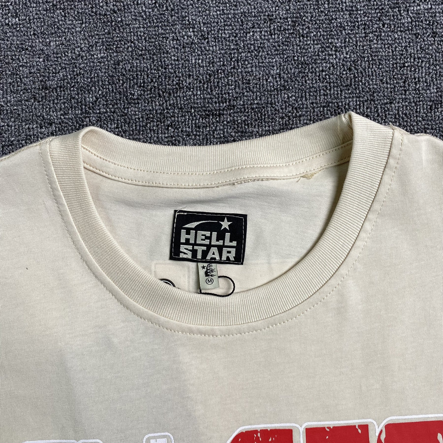 Camisa Hellstar “Just Makes You Stronger” ( Off White )