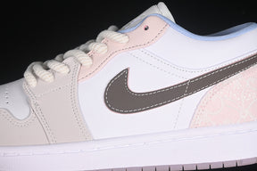 Air Jordan 1 Low "Light Soft Pink”