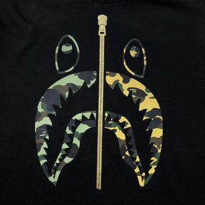 Camisa Bape “Camo Shark”