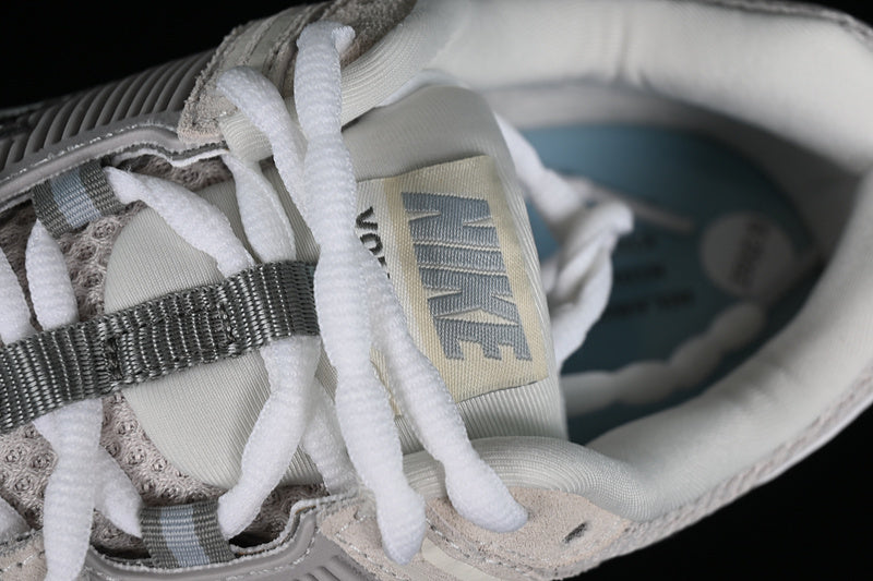 Vomero 5 “Light Orewood Brown"