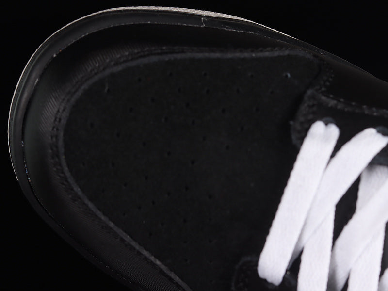 Dunk “Black Panda”