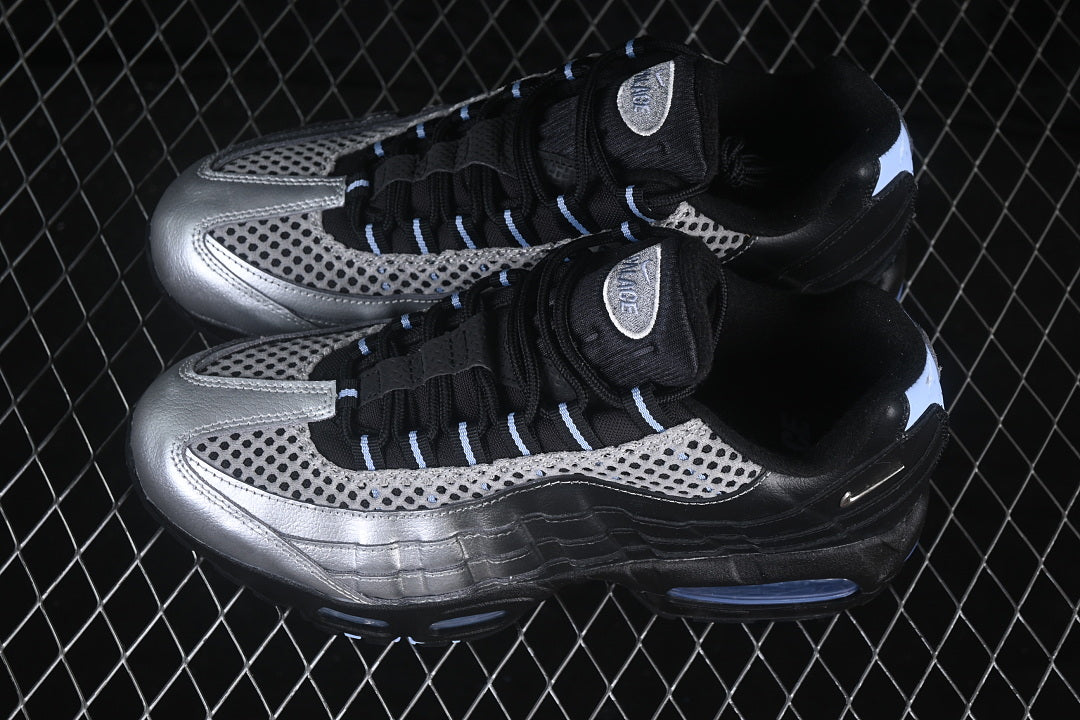 Air max 95 x Palace “Metallic Silver Aluminum”