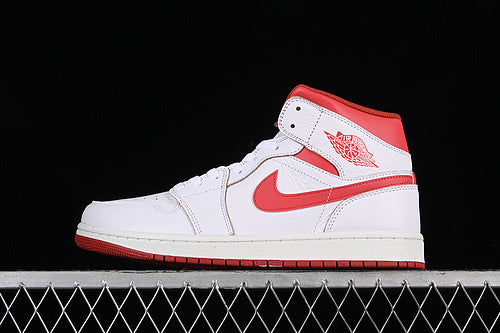 Air Jordan 1 High “White Dune Red”