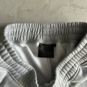 Conjunto Syna World “Safety Grey“