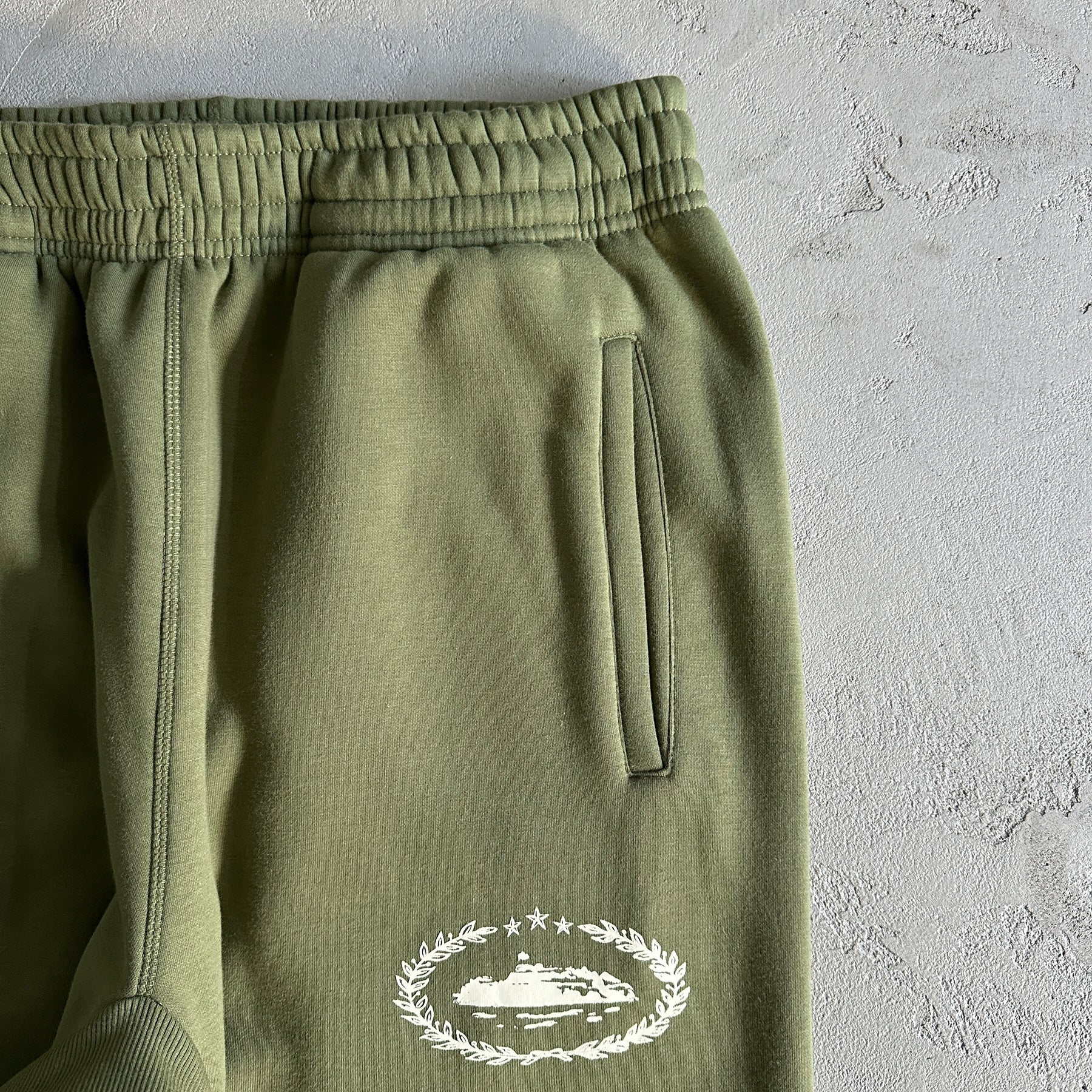 Conjunto Corteiz “Superior Royale” ( Verde Militar )