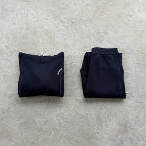Conjunto Mertra “Glide Overlock Trackie”