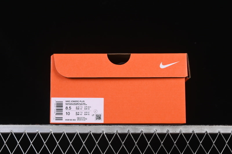 Air Zoom Vomero Plus “Black and White”