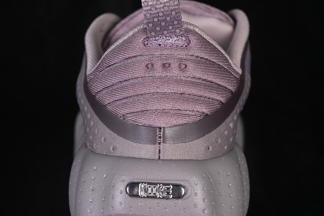 Nike mind 002 “Metallic Cool Grey”