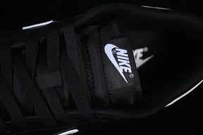 Dunk “Black White Swoosh”