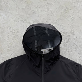 Corta Vento Mertra “Monogram Shell V2” ( Pova D'água )