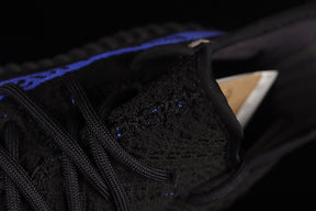 Yeezy 350 V2 “Dazzling Blue”
