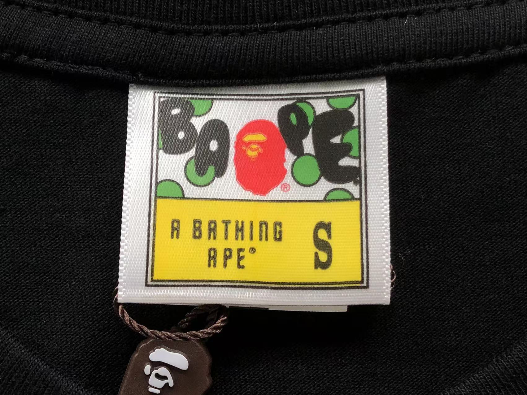 Camisa Bape x Coca-Cola “Coke Ape”